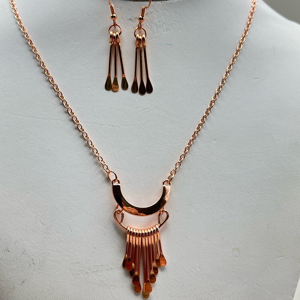 Elegant copper Necklace and Earring Set